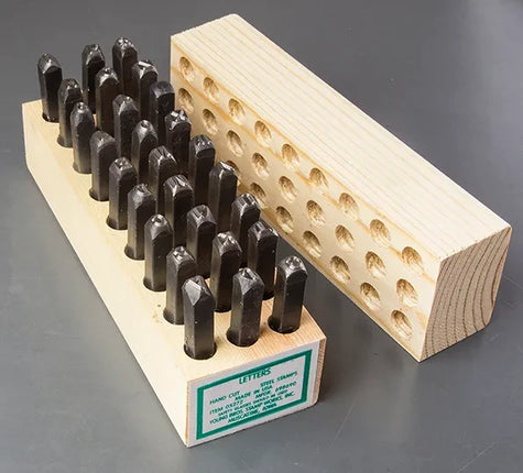 Young Brothers - 09272 - Hand Cut Letter Set 1/2"